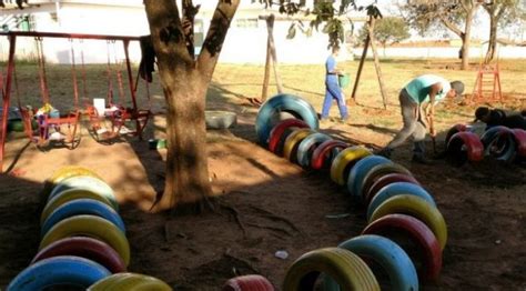 Centros De Educa O Infantil Ganham Parques De Pneus Constru Dos Por