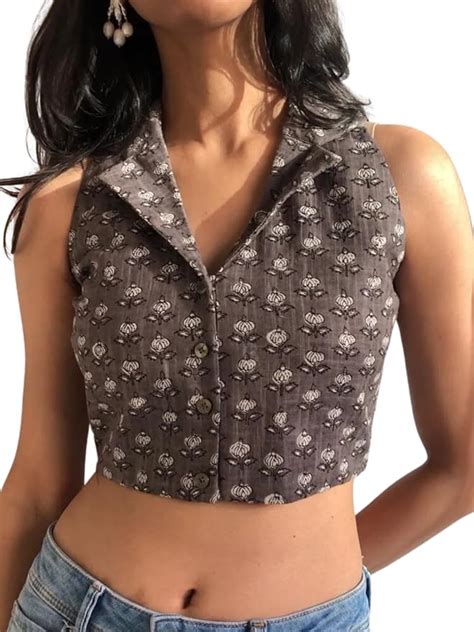 Top 4 Sleeveless Tops for Women