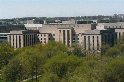 Harry S. Truman Building - Washington D.C. - TracesOfWar.com