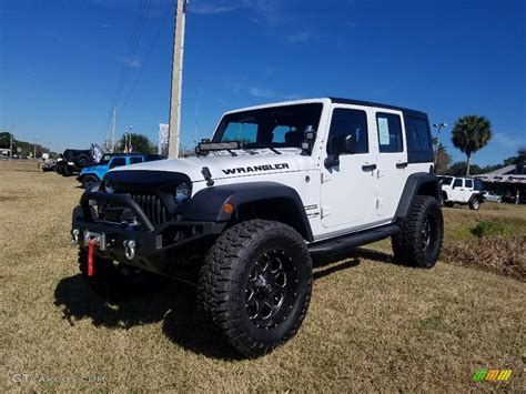 2018 Bright White Jeep Wrangler Unlimited Sport 4x4 125156440 Photo