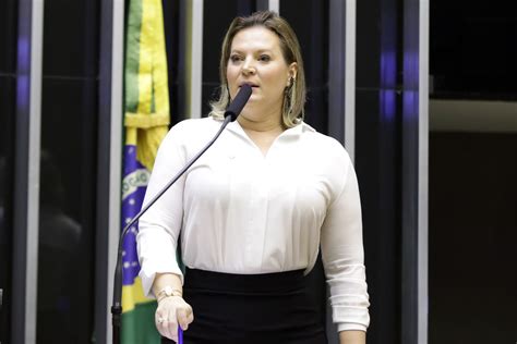 Bolsonaro Escolhe Deputada Joice Hasselmann Como L Der Do Governo No