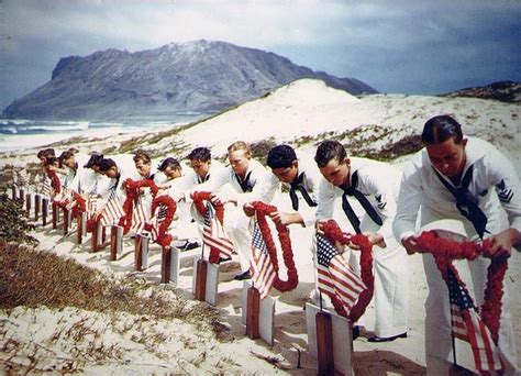 [photo] Us Navy Sailors Honoring Fellow Sailors Killed During The Pearl