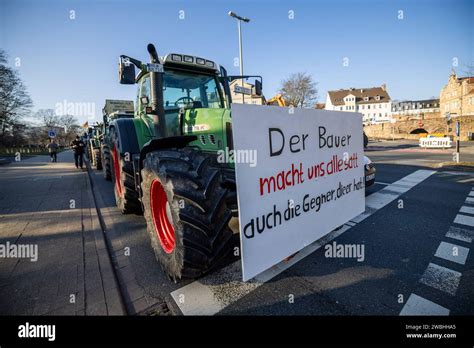 Kassel Bauern Proteste Sternfahrt Mit Traktoren Zum