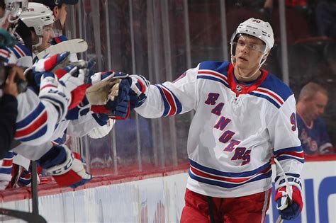 Rangers trade Vladislav Namestnikov to Senators