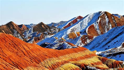 冬至时节，雪映张掖七彩丹霞分外美！郑耀德