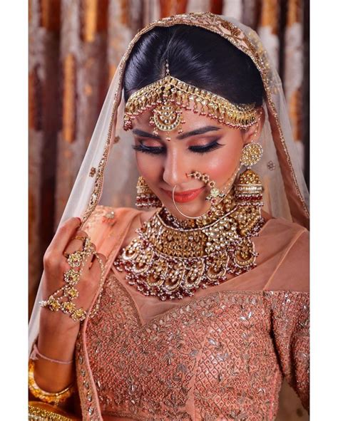 Follow ️ Indian Actress 07 ⬅️ Indian Bridal Outfits Bride Hairstyles