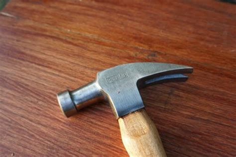 Vintage PLUMB 16 Oz Claw Hammer Hickory Handle Made In USA Antique