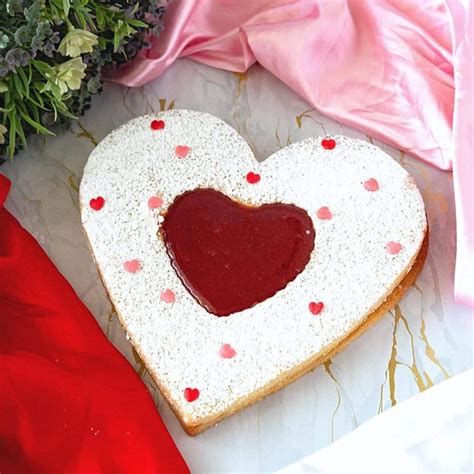 Heart Giant Linzer Torte Valentine S Treat For Special Someone