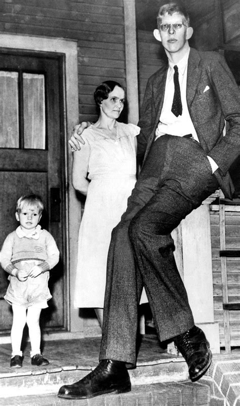 Tragic Story of the Tallest Man in History | fascinately