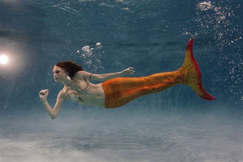 Phoenix Underwater Fashion Photography | Astrid - Alyssa Campbell Photography