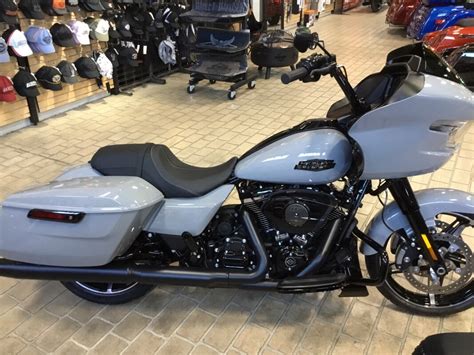 2024 Harley Davidson Road Glide Billiard Gray Black Finish F X