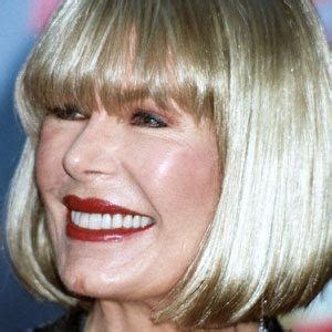 Loretta Swit - Bio, Facts, Family | Famous Birthdays