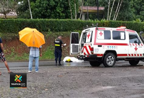 Motociclista Choca Aparatosamente Contra Cami N Y Muere En San Carlos