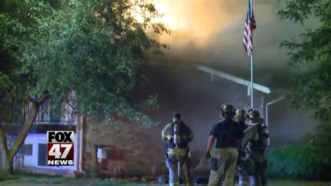 Firefighter Injured Battling Apartment Fire Youtube