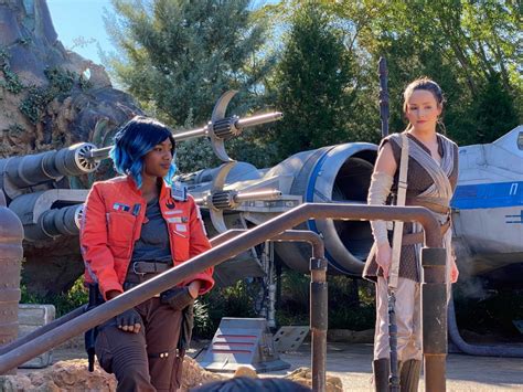 PHOTOS: Star Wars: Galaxy's Edge Characters Appearing in More Locations ...