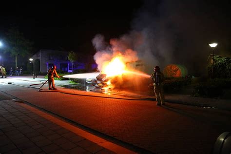 Bestelbus Verwoest Door Brand Ter Borghstraat In Geldrop