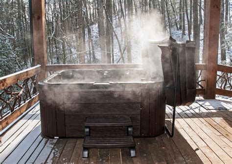 How To Use Your Hot Tub During The Winter