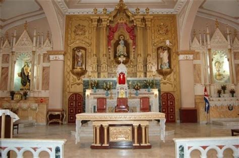 Retablo Principal Del Templo Se Observa La Imagen De La Inmaculada