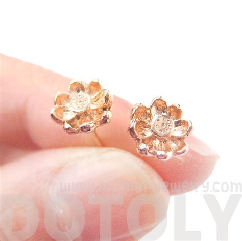 Textured Floral Flower Shaped Stud Earrings In Rose Gold DOTOLY