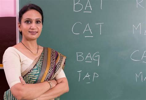 शकषक पर नबध हद म Essay on My Favourite Teacher in Hindi