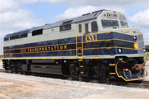 CSX repaints F40PH locomotive | Model Train Forum