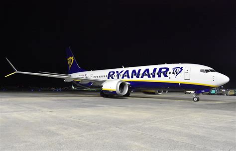 9H VUN B737 MAX 8 200 Ryanair Malta Shannon 27 2 2023 Dave Corry