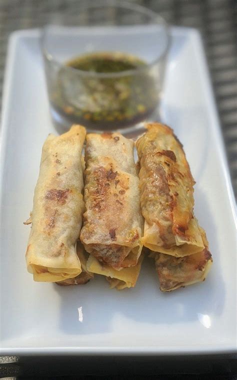 Lumpia The Filipino Spring Roll Recipe Spring Rolls Pancit Recipe