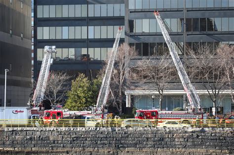 Boston Firefighter Injured In Fidelity High Rise Fire By South Station Boston Herald