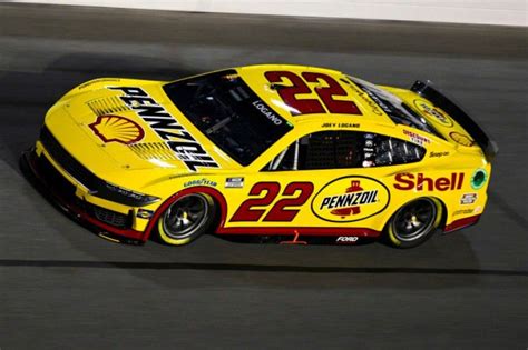 Daytona 500 Penske Ford Pilot Joey Logano Beendet Pole Serie Von Chevrolet