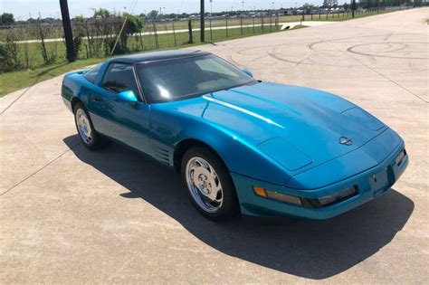 1993 Chevrolet Corvette Guide Specs Photos Colors Options And More