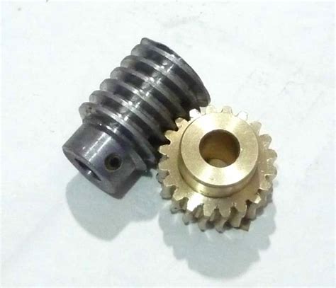 1 Modulus Brass 20 To 60 Tooth Gear Worm OD 18mm For Shaft Drive