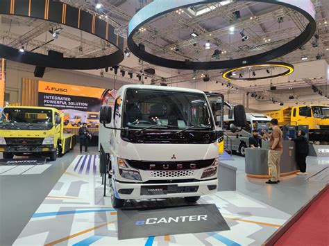 Mitsubishi Fuso Hadirkan Truk Listrik Ecanter Terbaru Di Giias