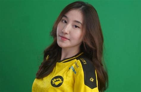 Profil Dan Biodata Cesian Ba Cantik Onic Esports Yang Baru Porn Sex