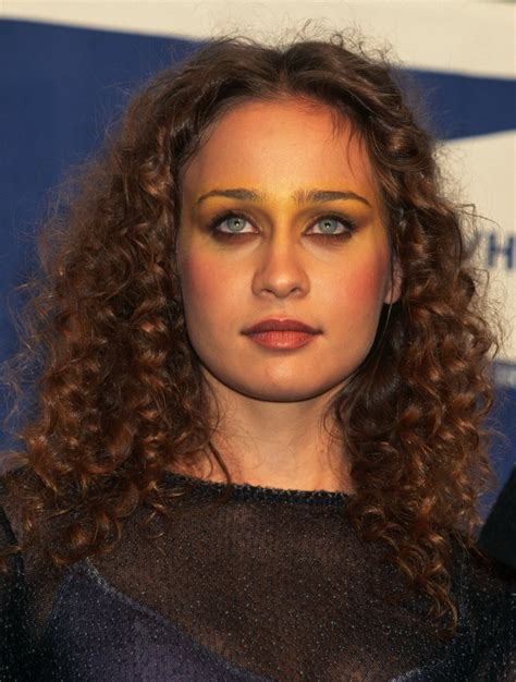 Fiona Apple At The 1997 Vh1 Fashion Awards People Vh1 Shakira