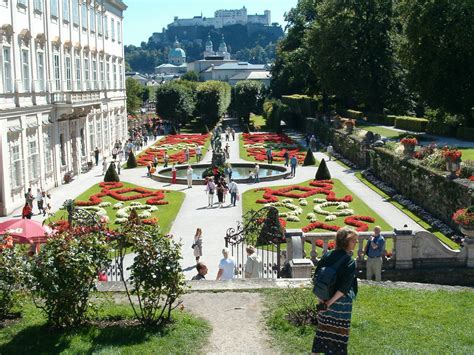 Solve Mirabell Palace Gardens Jigsaw Puzzle Online With Pieces