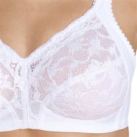 Triumph Delicate Doreen Non Wired Bra Amplebosom