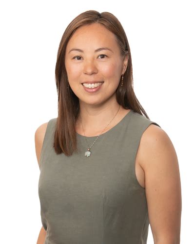 Gloria Kang Clearyx