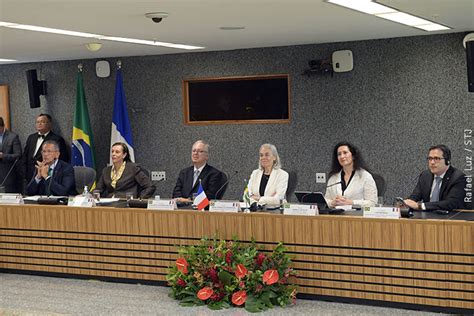 STJ debate jurisprudência ambiental autoridades francesas