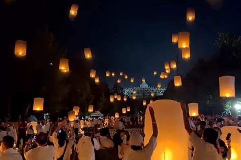 Cara Pesan Tiket Festival Lampion Waisak Di Borobudur Selingkar