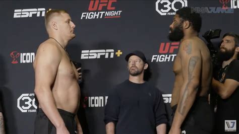 Sergei Pavlovich Vs Curtis Blaydes Staredown Video From Ufc Vegas 71