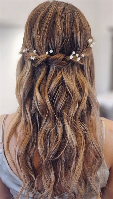 27 Effortlessly Beautiful Hairstyles For A Bohemian Wedding Beachy