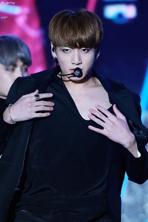 Ini Dia 10 Penampilan Jungkook Paling Seksi Dibalut Dengan Outfit Yang Hot Inikpop