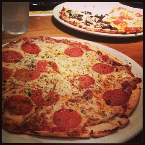 Uno Pizzeria & Grill - Original Chicago Deep Dish Pizza - Uno Chicago ...