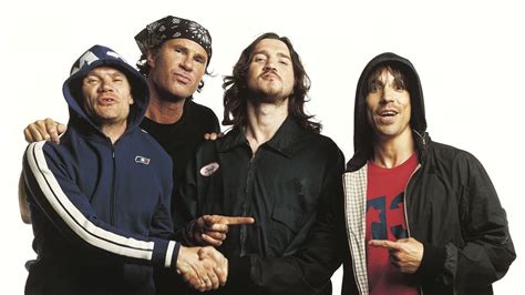 Red Hot Chili Peppers confirma novo álbum John Frusciante Ligado