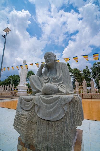 Templo Budista En Vietnam Dai Tong Lam Hermosa Arquitectura Presbiterio