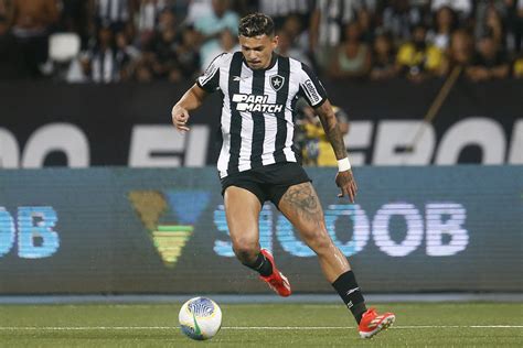 Juventude x Botafogo onde assistir escalações Palpites ODDs arbitragem