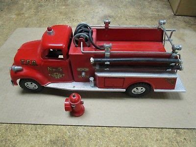 Tonka Ford Fire Truck Suburban Pumper TFD 5 100 Original 1950 039 S