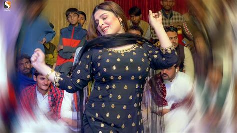 Jogiya Jogiya Chahat Baloch Mujra Dance Performance Chiniot Show