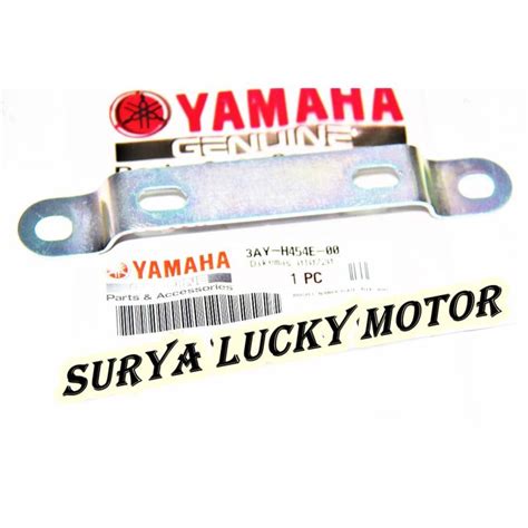 Bracket Atau Breket Atau Dudukan Plat Nomer Depan Yamaha F1ZR F1Z Mio