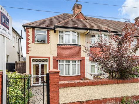 3 Bed End Terrace House To Rent In Westmount Road London Se9 Zoopla